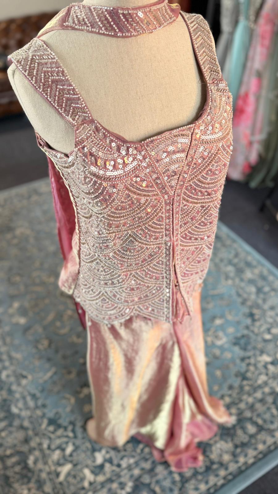 Rose Eclat Outfit