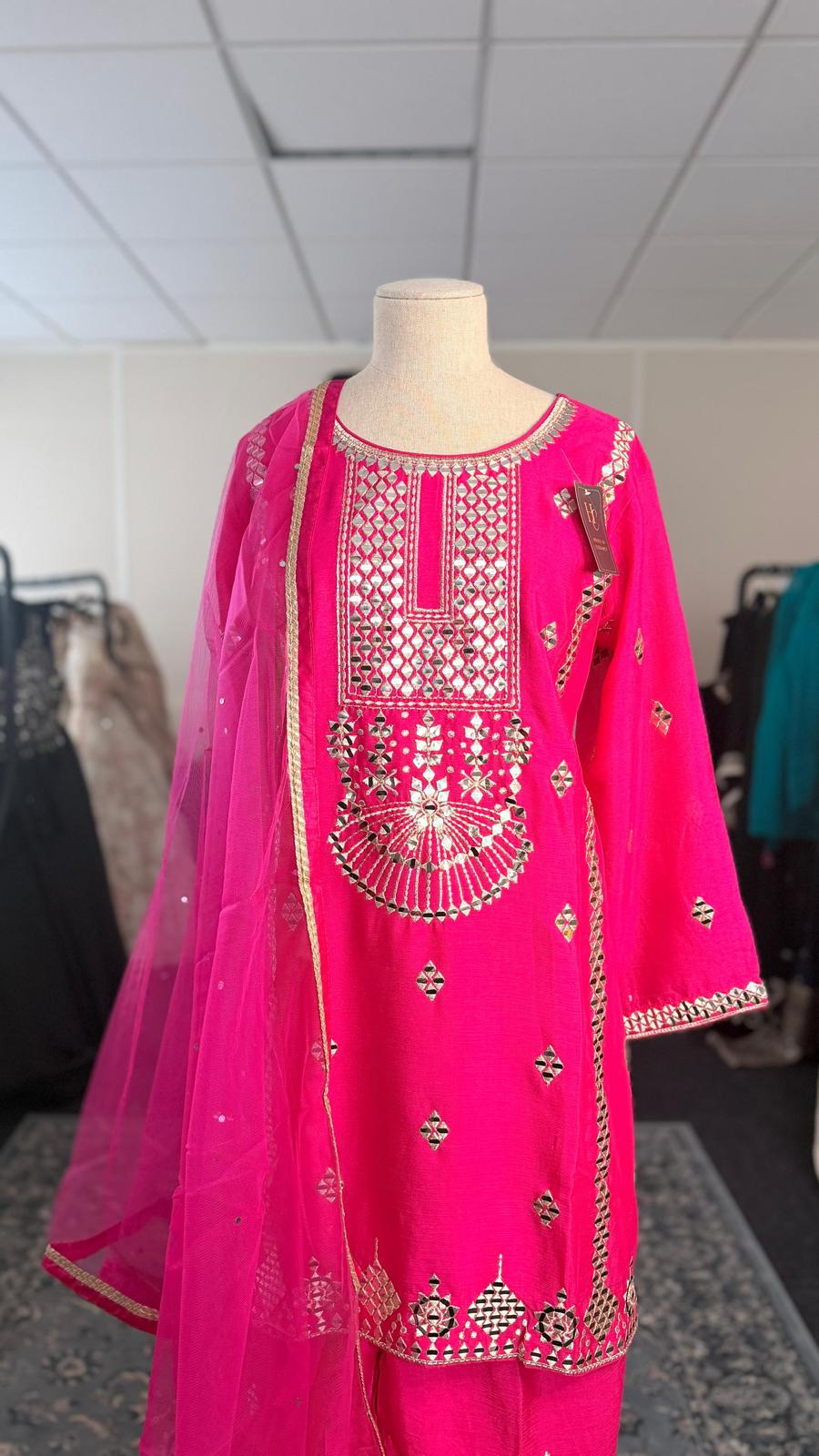 Pink Shahara with Silver Details