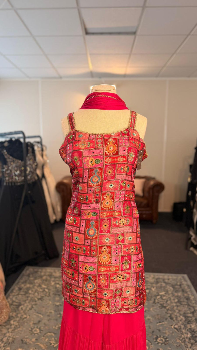 Long Pink Shahara with Detailed Patterns